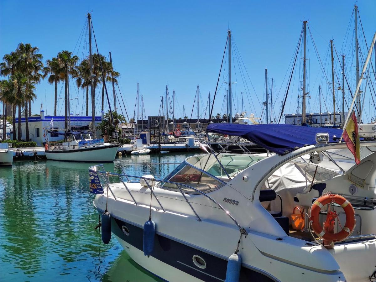 Spacious Beachfront Town House In Estepona With Fully Equipped Kitchen, Pools, Garden, Sea View Экстерьер фото