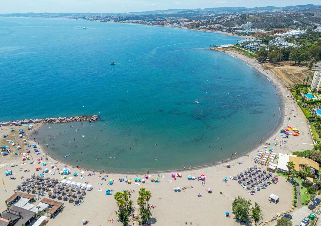 Spacious Beachfront Town House In Estepona With Fully Equipped Kitchen, Pools, Garden, Sea View Экстерьер фото